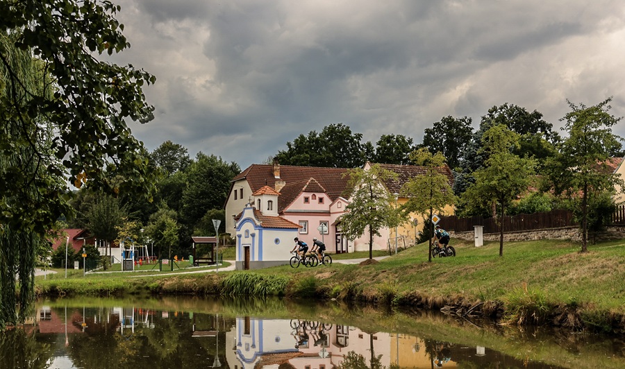 Ceský Krumlov – Prachatiche